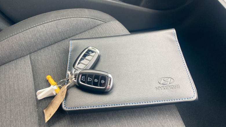 Hyundai KONA 150kW Premium 64kWh 5dr Auto Electric Hatchback